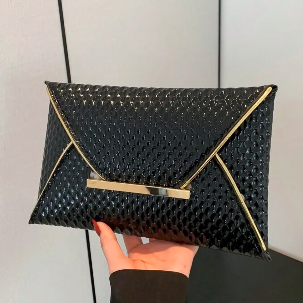 Black Clutch - Picture 1 of 4